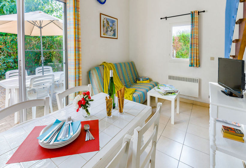 Les Soleillades Et Le Scarlet  | Palavas les Flots | Herault | France 16