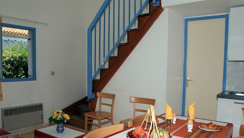 Les Soleillades Et Le Scarlet  | Palavas les Flots | Herault | France 5