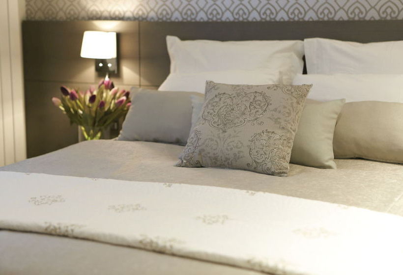 Le Roi de Sicile  | Paris | Paris | France 15