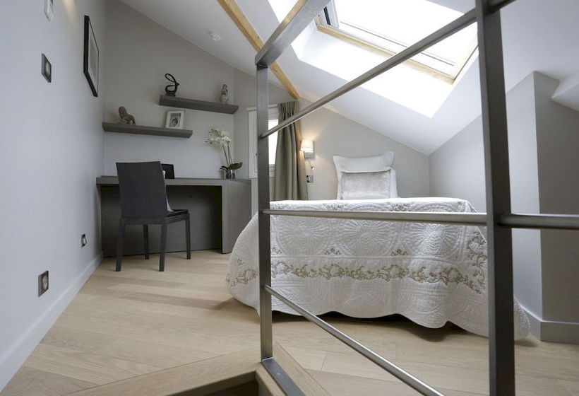 Le Roi de Sicile  | Paris | Paris | France 9