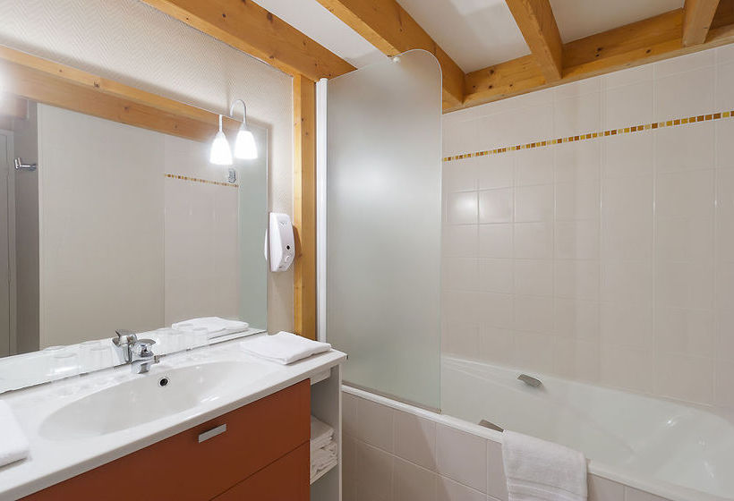 Hôtel Du Port  | Saint Martin de Re | Charente Maritime | France 9