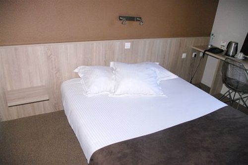 Hôtel Du Moulin à Vent  | Venissieux | Rhone | France 16