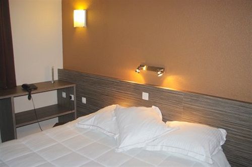 Hôtel Du Moulin à Vent  | Venissieux | Rhone | France 19