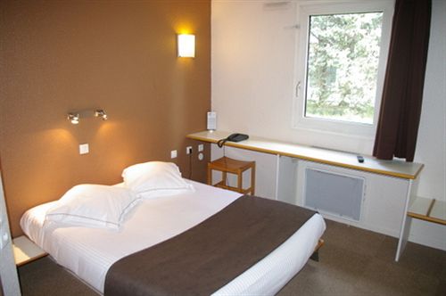 Hôtel Du Moulin à Vent  | Venissieux | Rhone | France 5