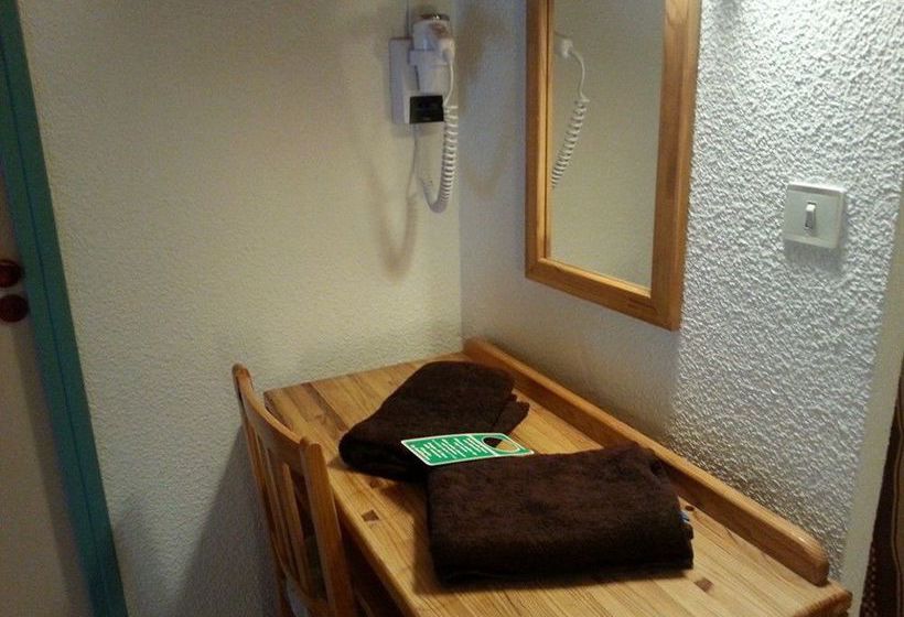 Hotel Du Bourg  | Ugine | Savoie | Francia 6