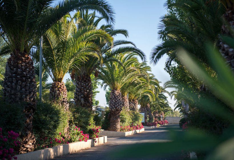 Hôtel La Carabasse  | Vias | Herault | France 19