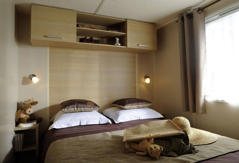 Hôtel La Carabasse  | Vias | Herault | France 9