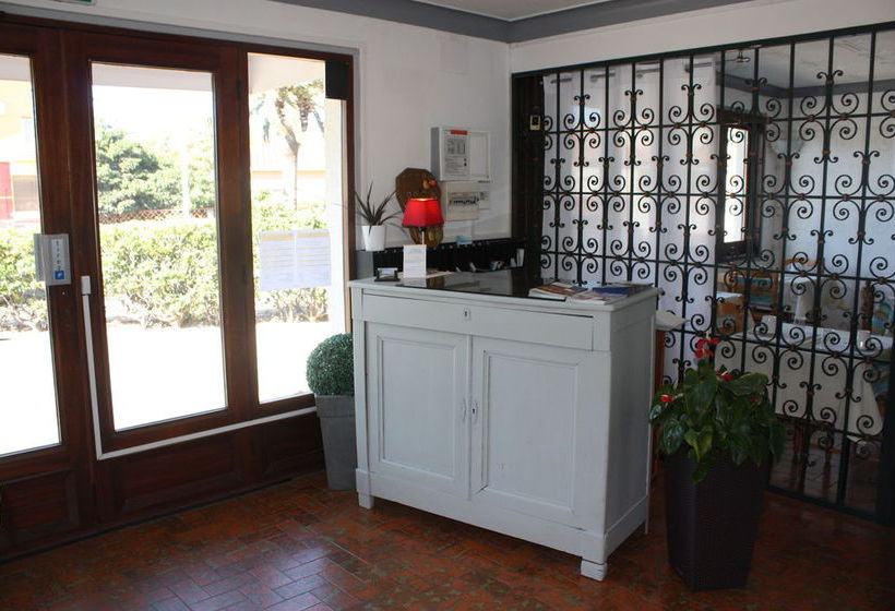 Hôtel Le Canetois  | Canet en Roussillon | Pyrenees-Orientales | France 8