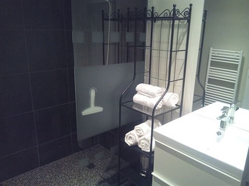 Appart'hôtel Antoine Bros  | Chaudes Aigues | Cantal | France 17