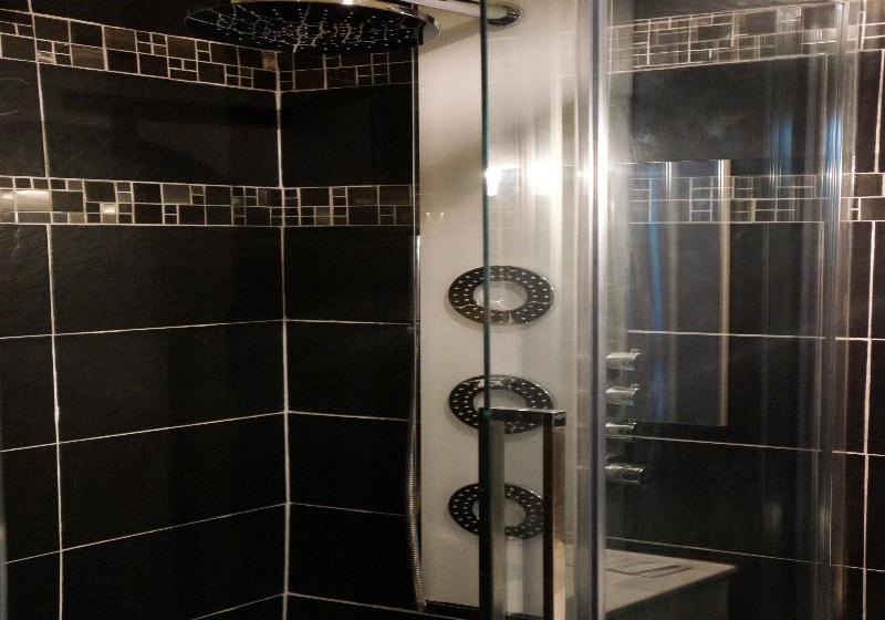 Hôtel Paradis  | Marseille | Bouches du Rhone | France 12