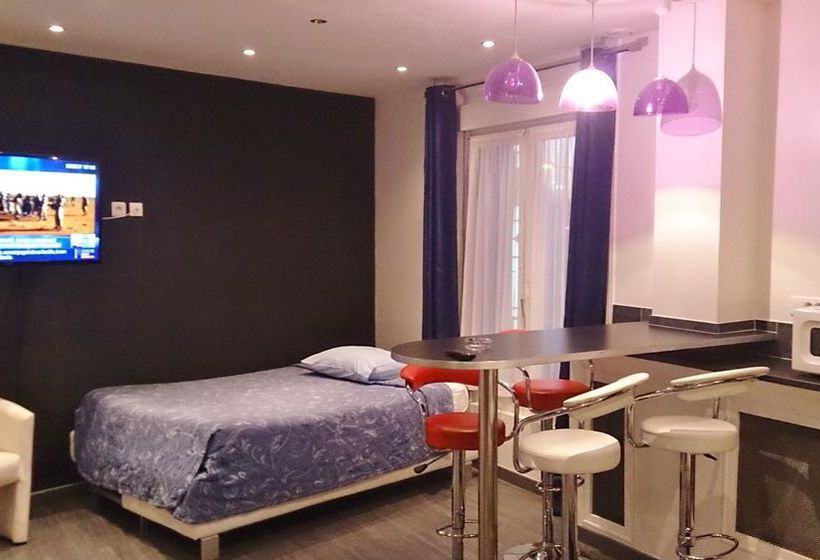 Hôtel Moderne  | Saint Denis | Seine Saint Denis | France 12