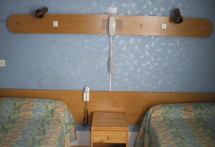 Hôtel Moderne  | Saint Denis | Seine Saint Denis | France 9