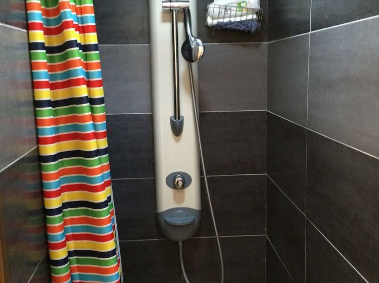 Trendy Hostel  | Ivry sur Seine | Val-de-Marne | France 16