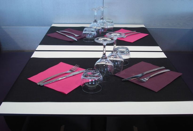 Hôtel Les Embruns  | Trouville sur Mer | Calvados | France 9