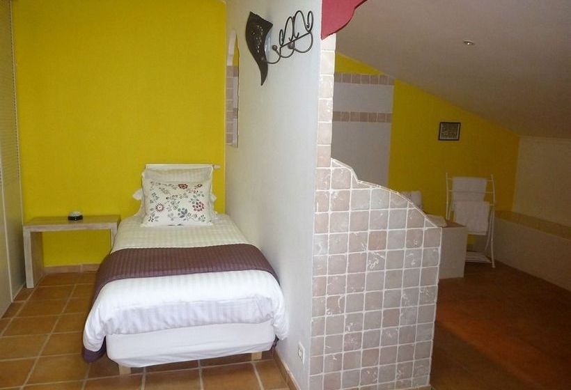 Bed and Breakfast Le Mas De Gleyzes  | Lédenon | Gard | France 16