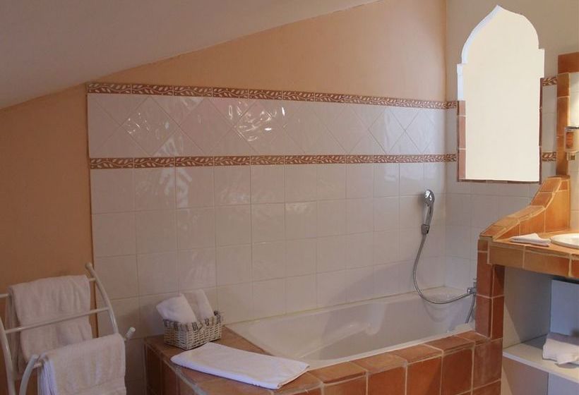 Bed and Breakfast Le Mas De Gleyzes  | Lédenon | Gard | France 2