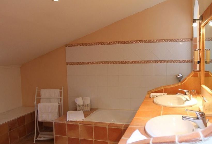 Bed and Breakfast Le Mas De Gleyzes  | Lédenon | Gard | France 5