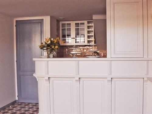 Pension La Grenadine  | Bordeaux | Gironde | France 20