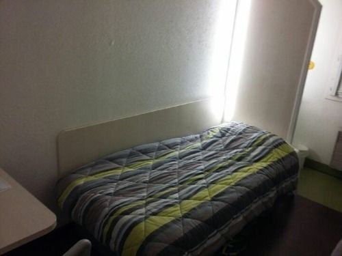 Hôtel F1 Clermont Ferrand Est  | Clermont Ferrand | Puy-de-Dome | France 9