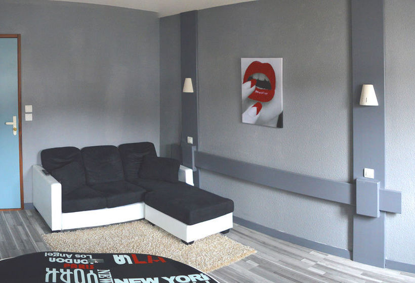 Hôtel De La Vallée  | Ornans | Doubs | France 4