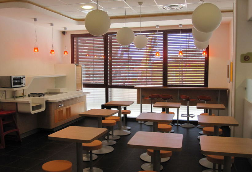 Hôtel Ibis Budget Perpignan Centre Méditerranée  | Perpignan | Pyrenees-Orientales | France 6