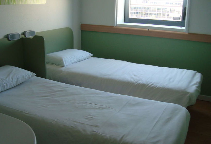 Hotel Ibis Budget Toulouse Aéroport  | Blagnac | Haute-Garonne | France 12