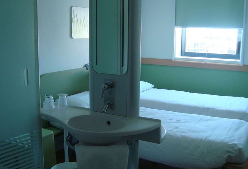 Hotel Ibis Budget Toulouse Aéroport  | Blagnac | Haute-Garonne | France 14