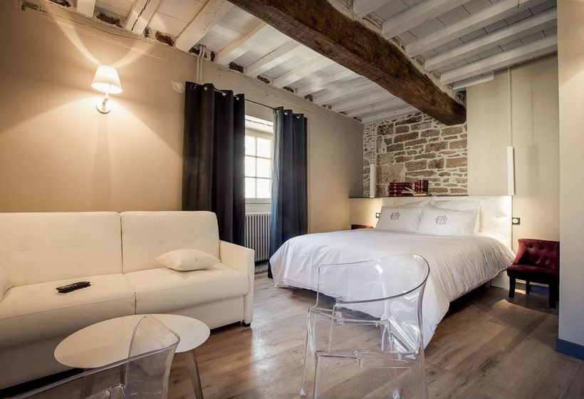 La Maison Du Colombier  | Beaune | Cote d'Or | France 13