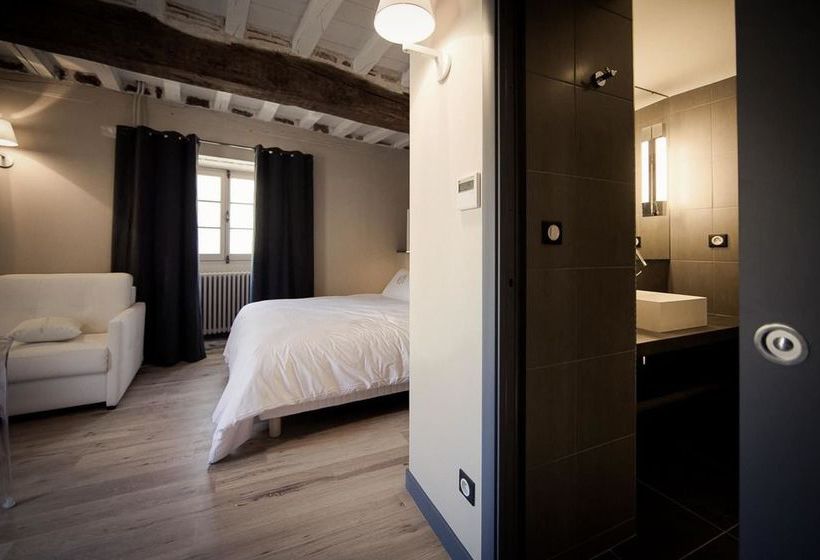 La Maison Du Colombier  | Beaune | Cote d'Or | France 16