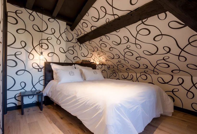 La Maison Du Colombier  | Beaune | Cote d'Or | France 3