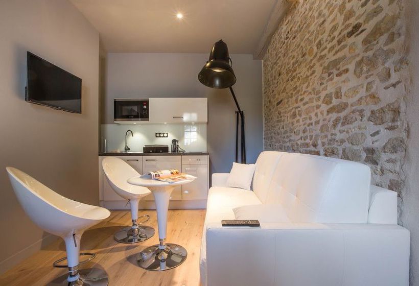 La Maison Du Colombier  | Beaune | Cote d'Or | France 5