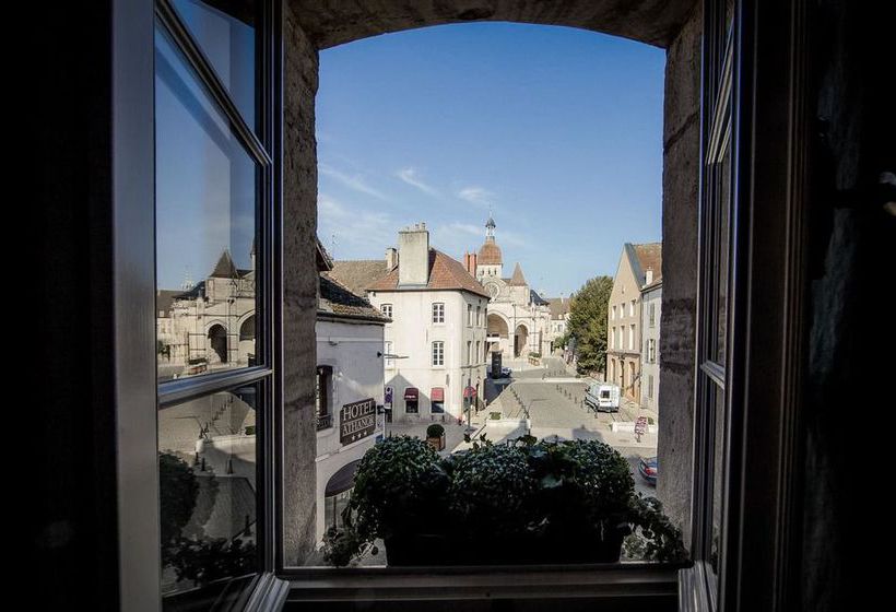 La Maison Du Colombier  | Beaune | Cote d'Or | France 7