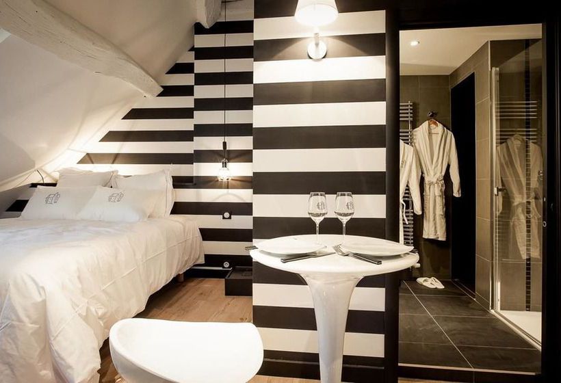 La Maison Du Colombier  | Beaune | Cote d'Or | France 9