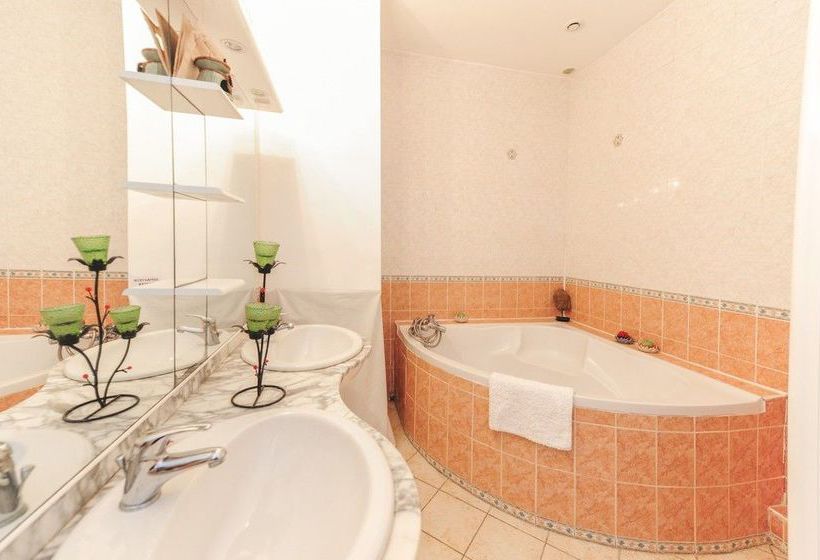 Paul Valery  | Nice | Alpes-Maritimes | France 12