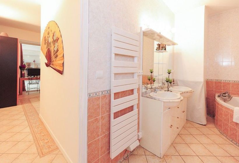 Paul Valery  | Nice | Alpes-Maritimes | France 16