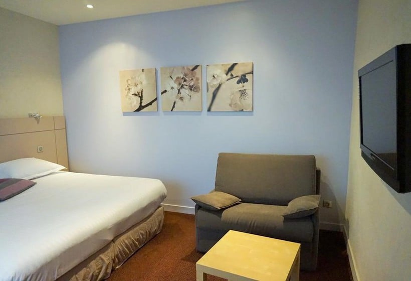 Hotel de la Couronne  | Aix-les-Bains | Savoie | France 10