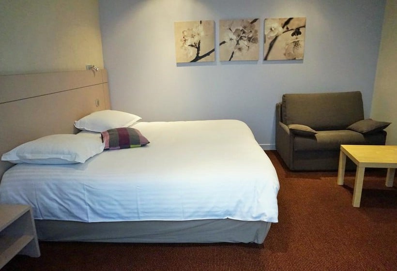 Hotel de la Couronne  | Aix-les-Bains | Savoie | France 11