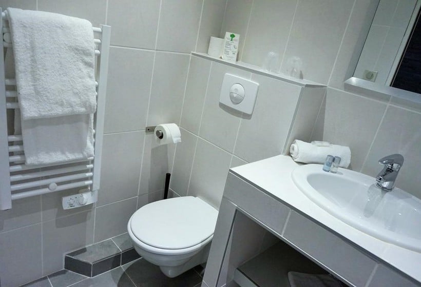 Hotel de la Couronne  | Aix-les-Bains | Savoie | France 16