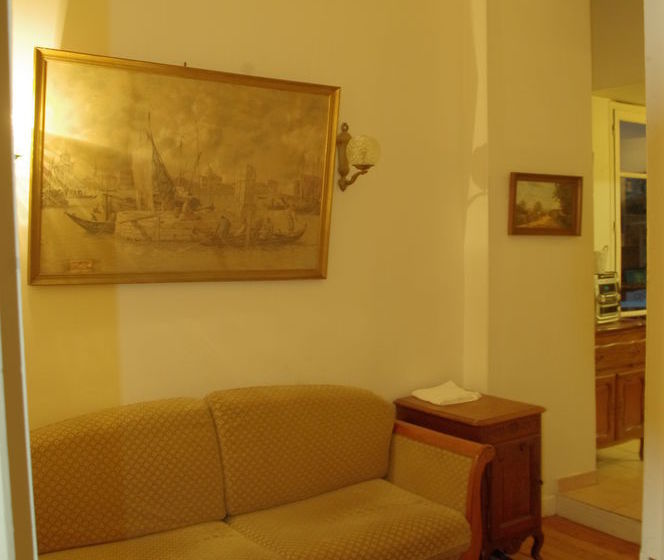 Pension Le Blason  | Nice | Alpes-Maritimes | France 7