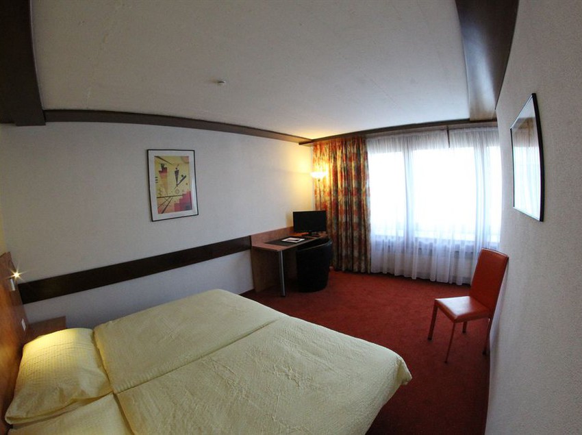 Hotel Club  | La Chaux de Fonds | Neuchâtel | Suisse 8