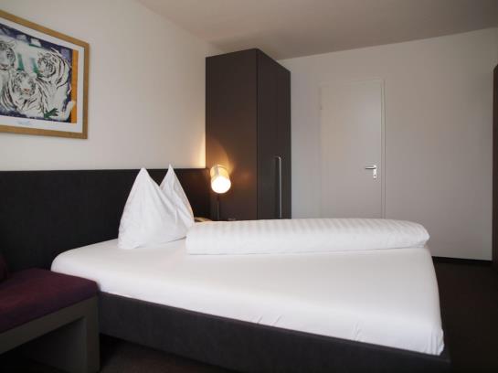 Hotel Holiday  | Thun | Bern | Schweiz 1