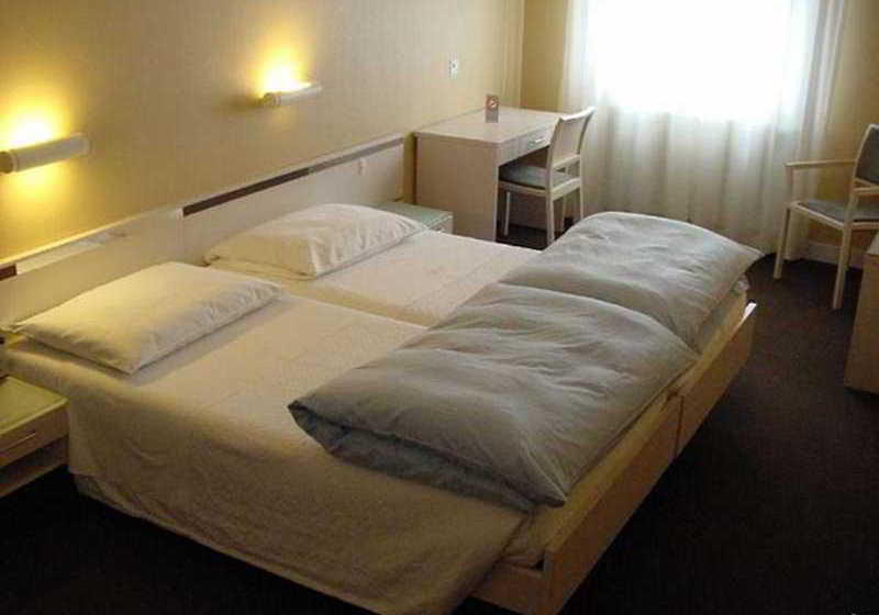 Hotel Bernina Geneva Ginebra