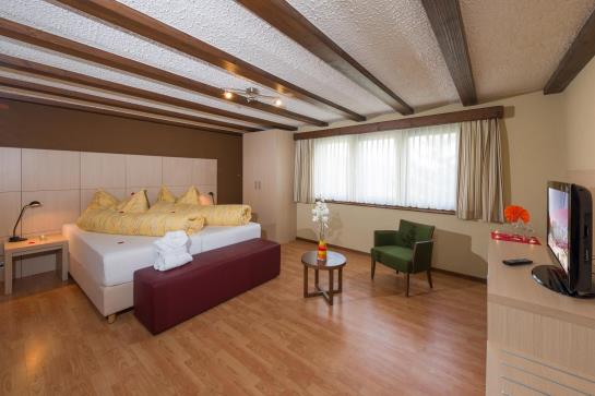 Matterhorn Valley Garni Hotel La Collina  | Grächen | Wallis | Schweiz 6