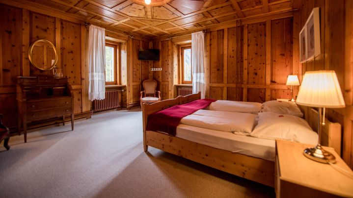 Hotel Veduta  | Cinuos-Chel | Graubunden | Switzerland 1