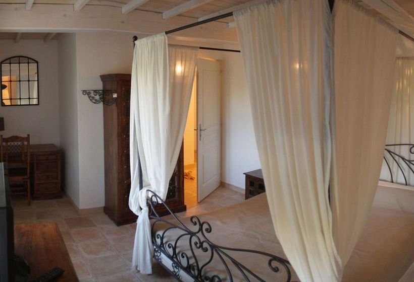 Bed and Breakfast Mas Dansavan Chambres D Hôtes  | Oppède | Vaucluse | France 2