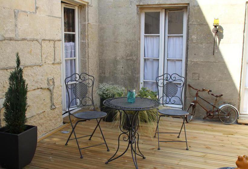 Hôtel Une Chambre en Ville  | Saintes | Charente-Maritime | France 6