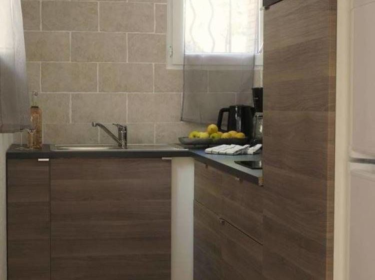 Studio Terra Cotta Pres De La Plage  | Sainte Maxime | Var | France 6