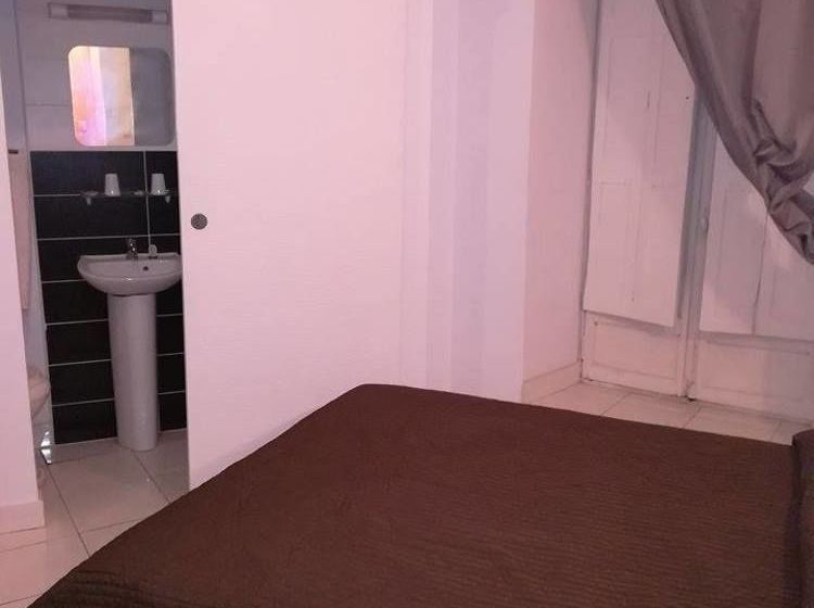 Hôtel California  | Béziers | Herault | France 9