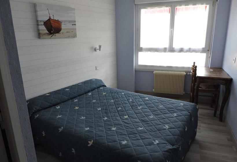 Hôtel de Bretagne  | Fougeres | Ille-et-Vilaine | France 15