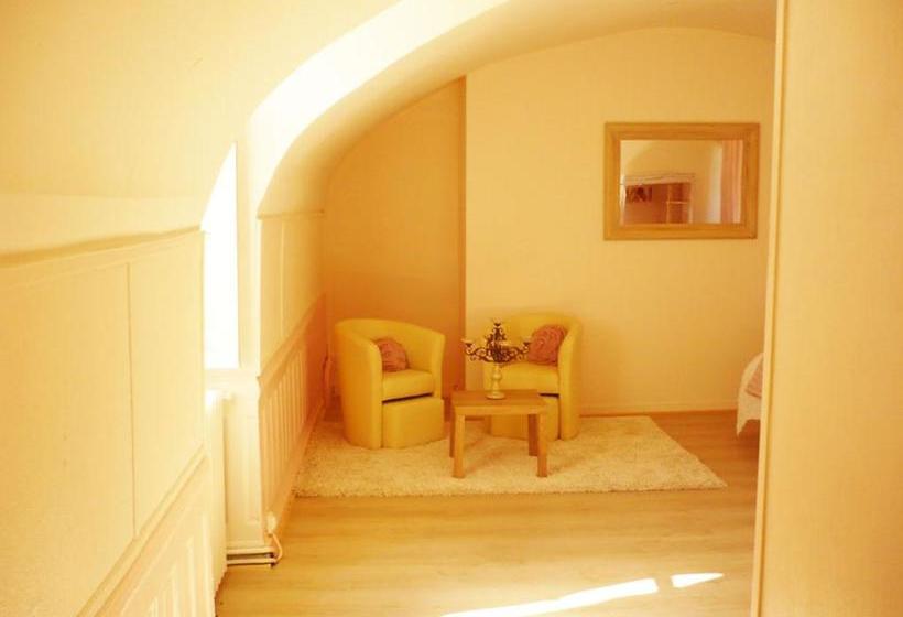 Bed and Breakfast Manoir Du Quengo  | Rohan | Morbihan | France 12